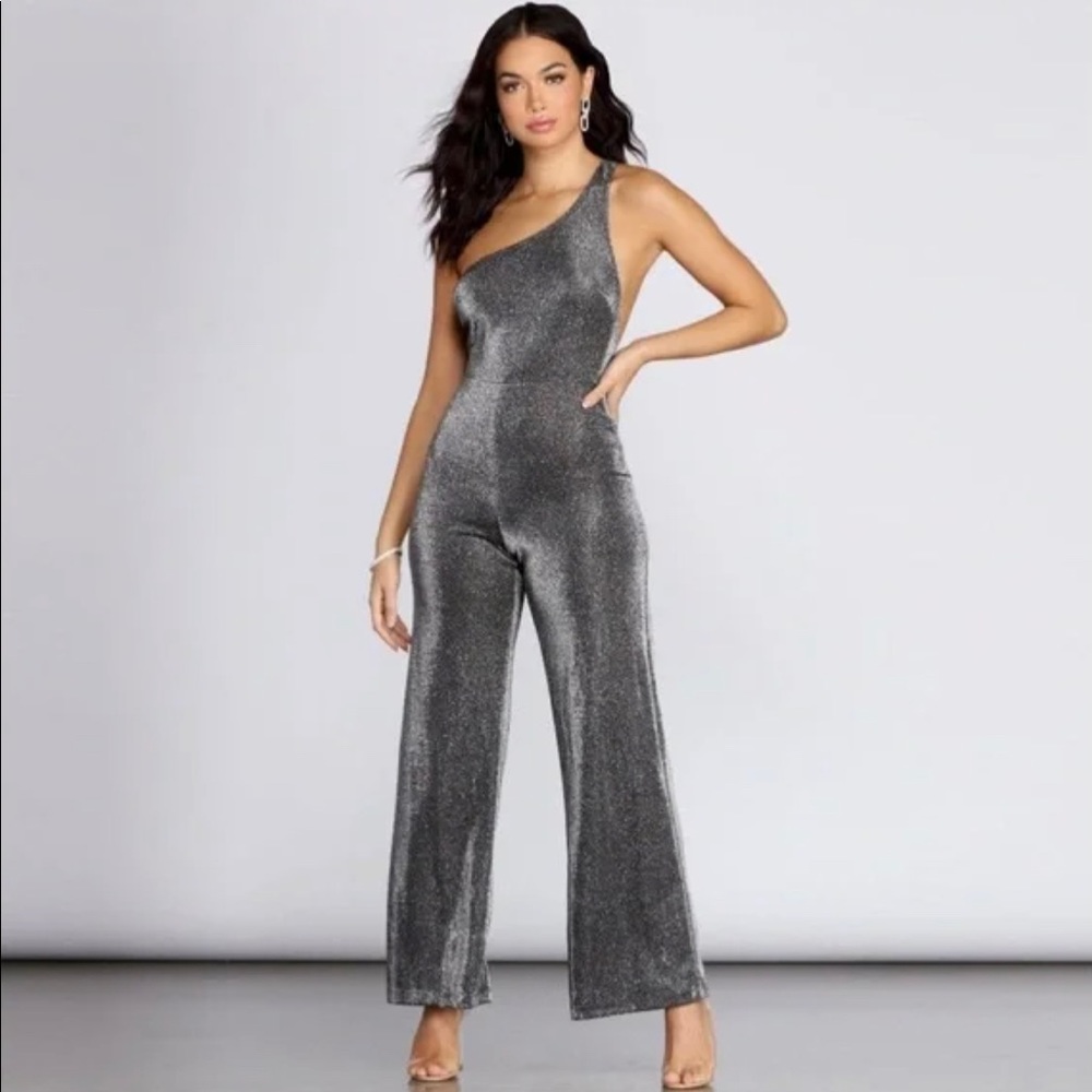 Backless one shoulder jumpsuit